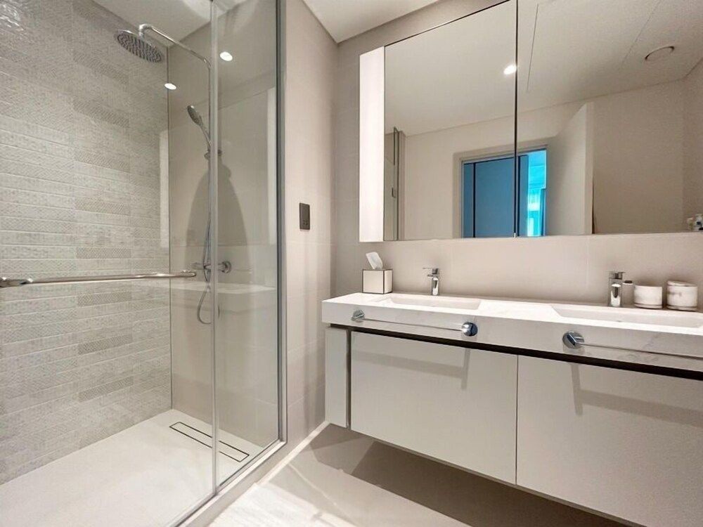 Bliss 1BR Haven with Stunning Sea Views