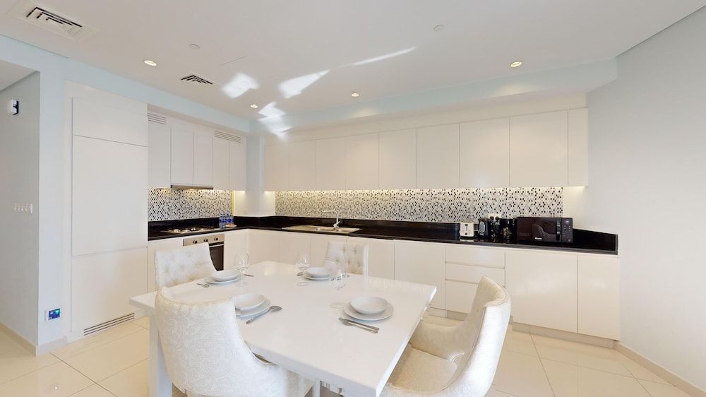 Primestay - 2BR Paramount Midtown-dubai