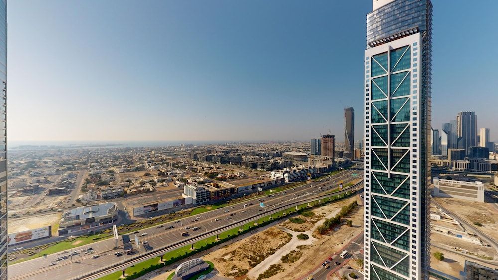 Primestay - 2BR Paramount Midtown-dubai