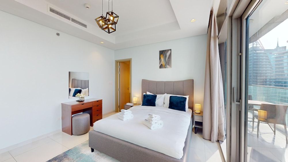 Primestay - 2BR Paramount Midtown-dubai