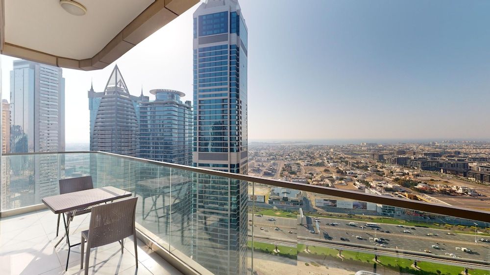 Primestay - 2BR Paramount Midtown-dubai