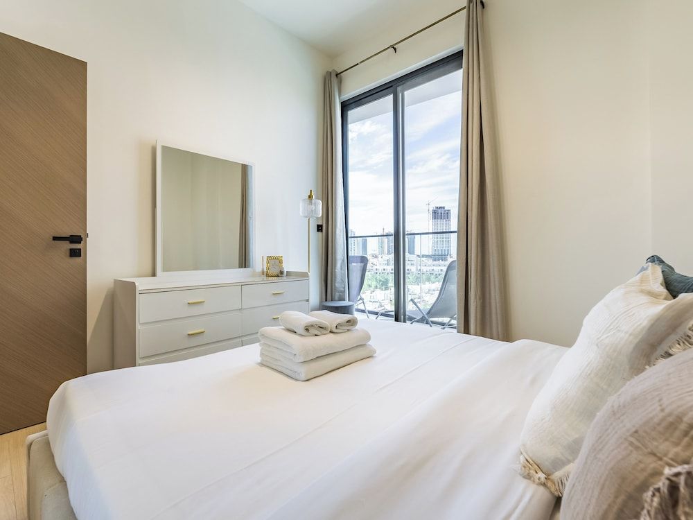 Apt with Artful Interior and Urban Views