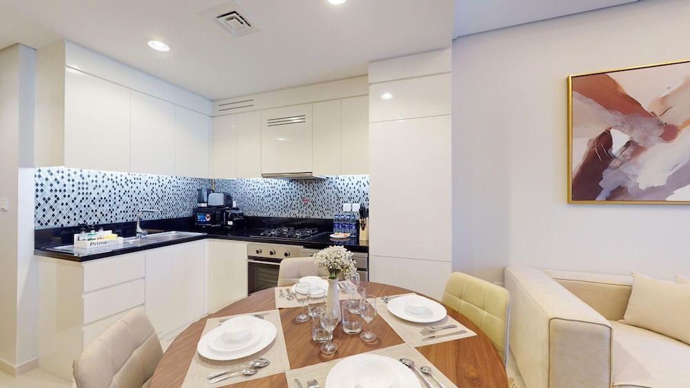 Primestay - 2BR Aykon Tower - Dubai