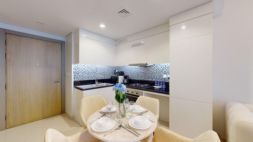 Primestay - 2BR Aykon Tower - Dubai