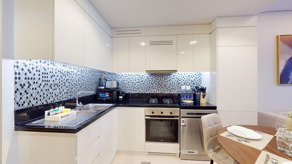 Primestay - 2BR Aykon Tower - Dubai