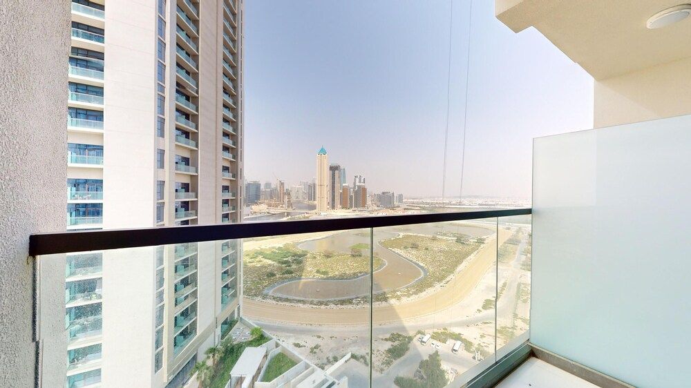 Primestay - 2BR Aykon Tower - Dubai