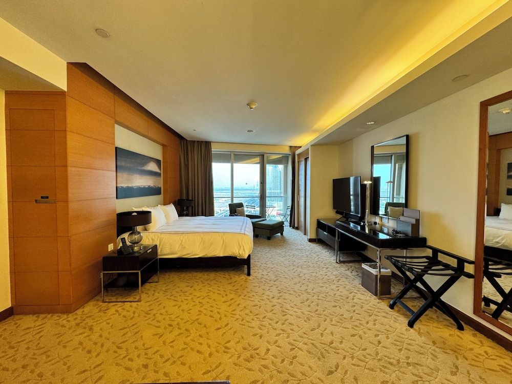 Studio with direct access to Dubai Mall
