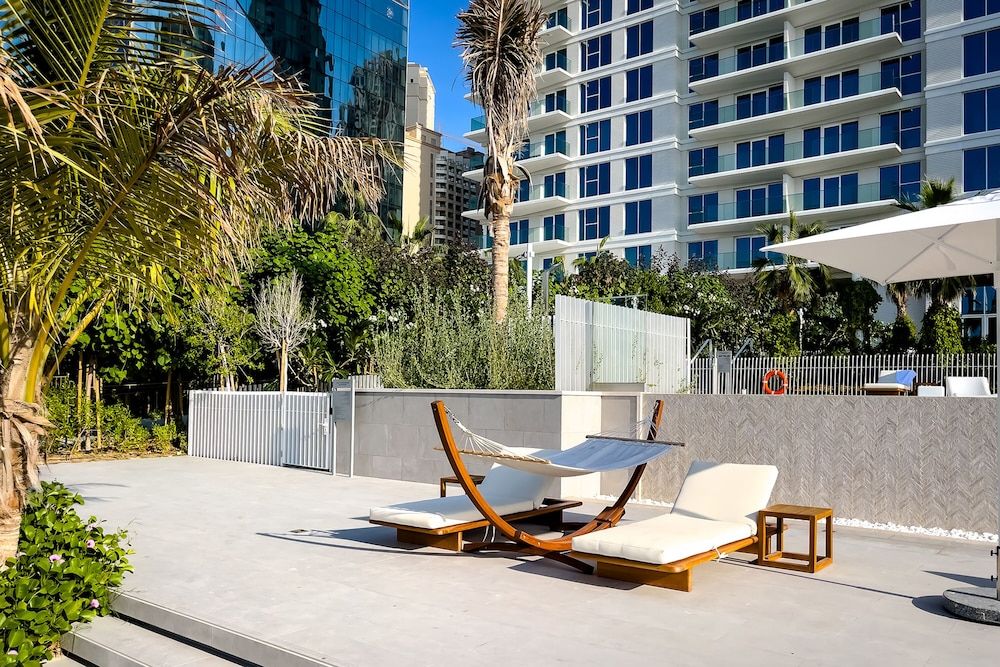 Paradise 1BR at JBR La Vie