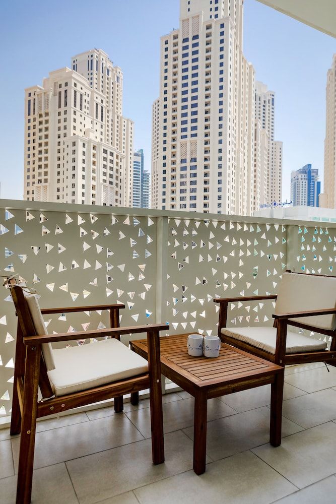 Paradise 1BR at JBR La Vie