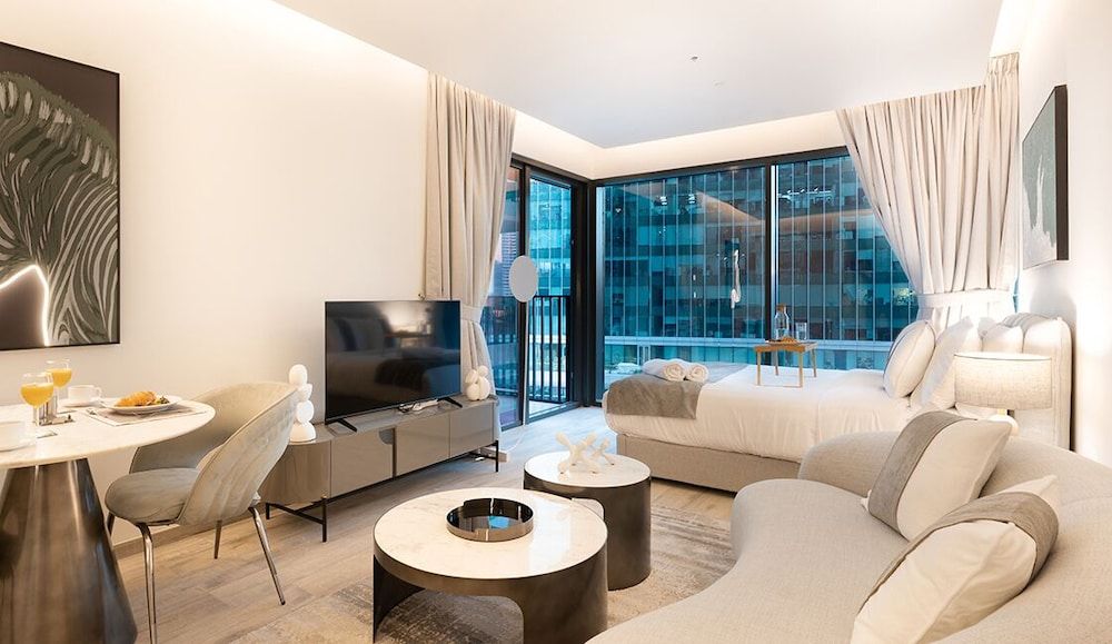 Ahad Residences Design Studio, 1 Queen Bed, Balcony, City View 4