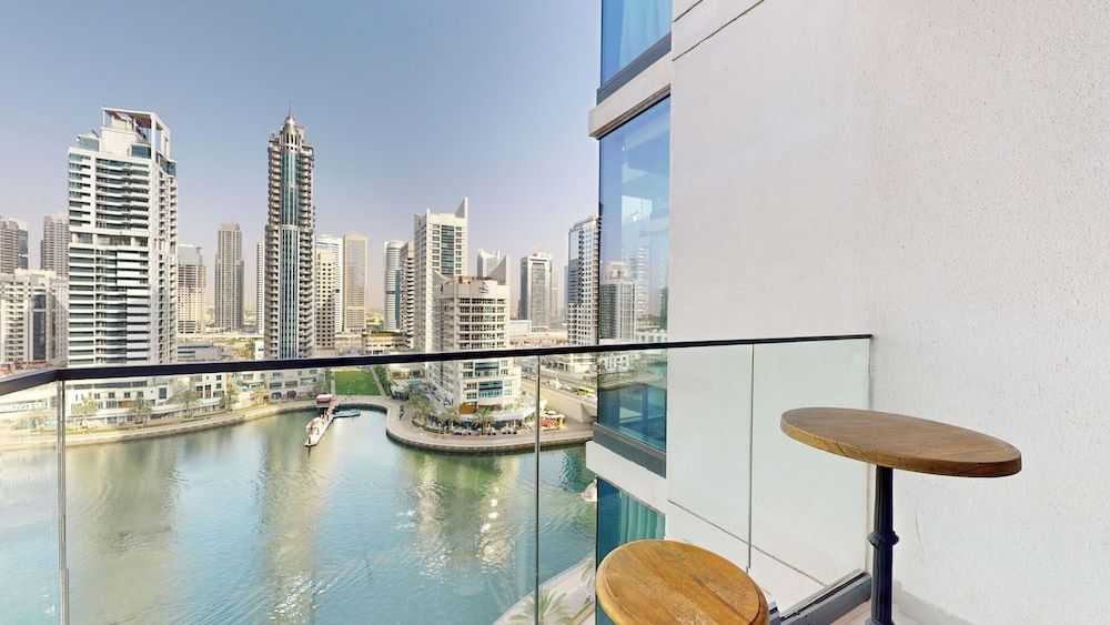 Primestay - LIV 1BR Marina View - Dubai