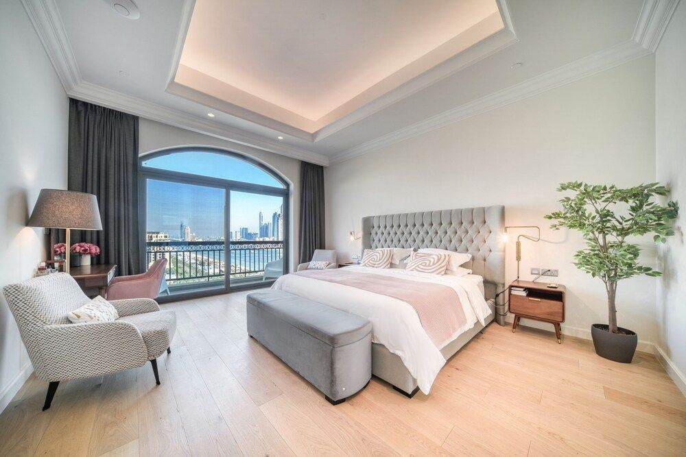 Apartment, Smoking