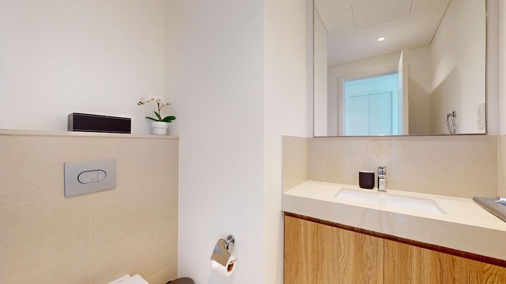 Primestay -2br in Downtown Views -dubai