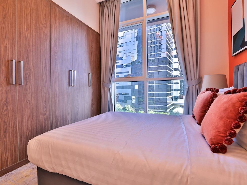 Posh 3bed Apt Dubai Pool Gym Parking by Belvilla