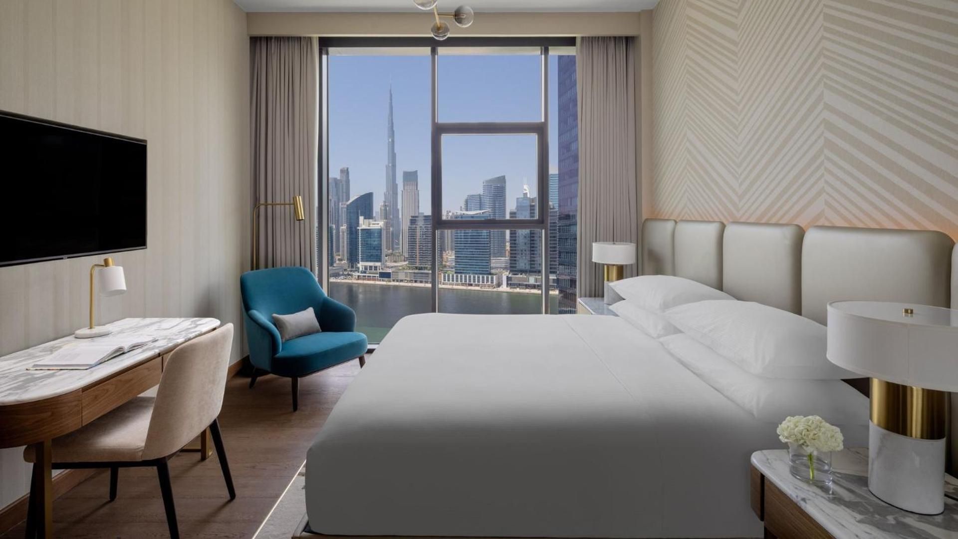 Two-Bedroom Suite with Balcony and Canal View - High Floor