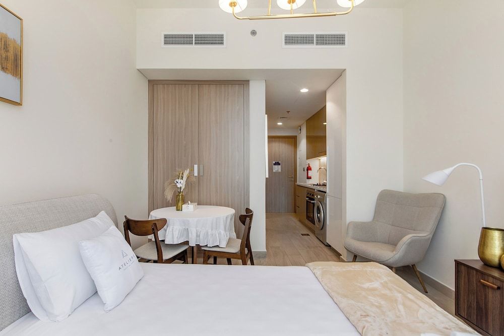 Lovely Studios at Azizi Riviera