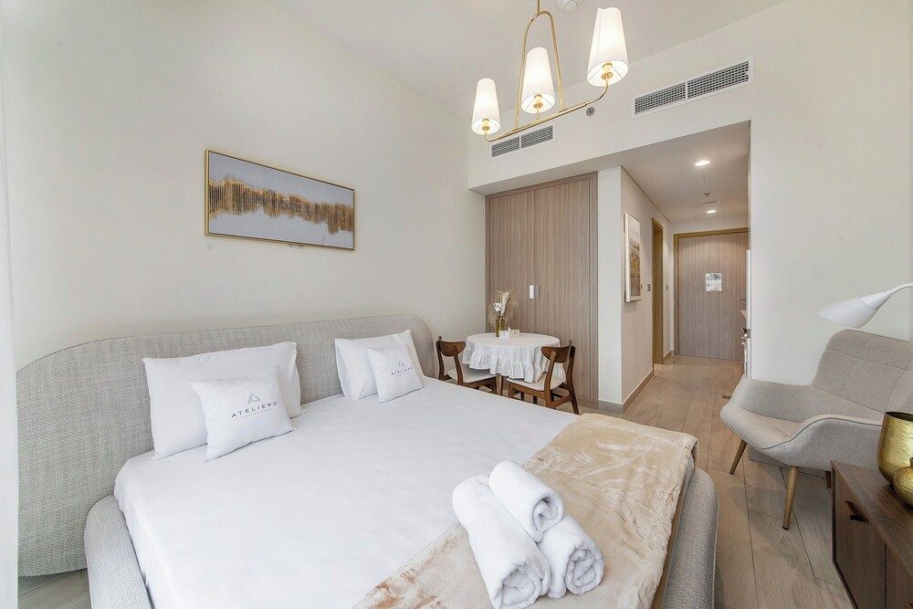 Lovely Studios at Azizi Riviera
