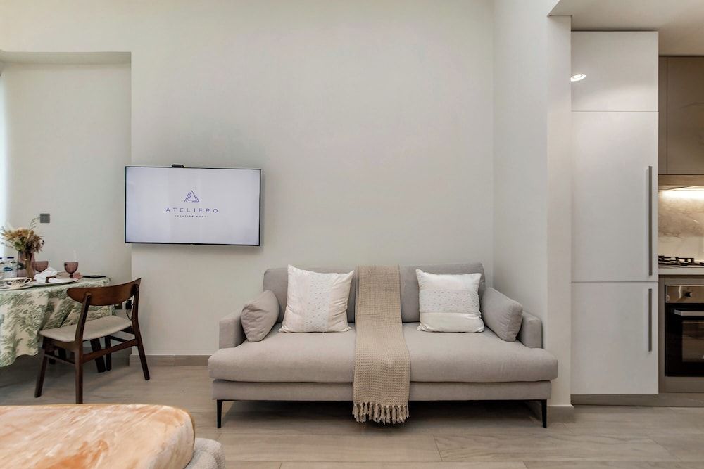 Lovely Studios at Azizi Riviera