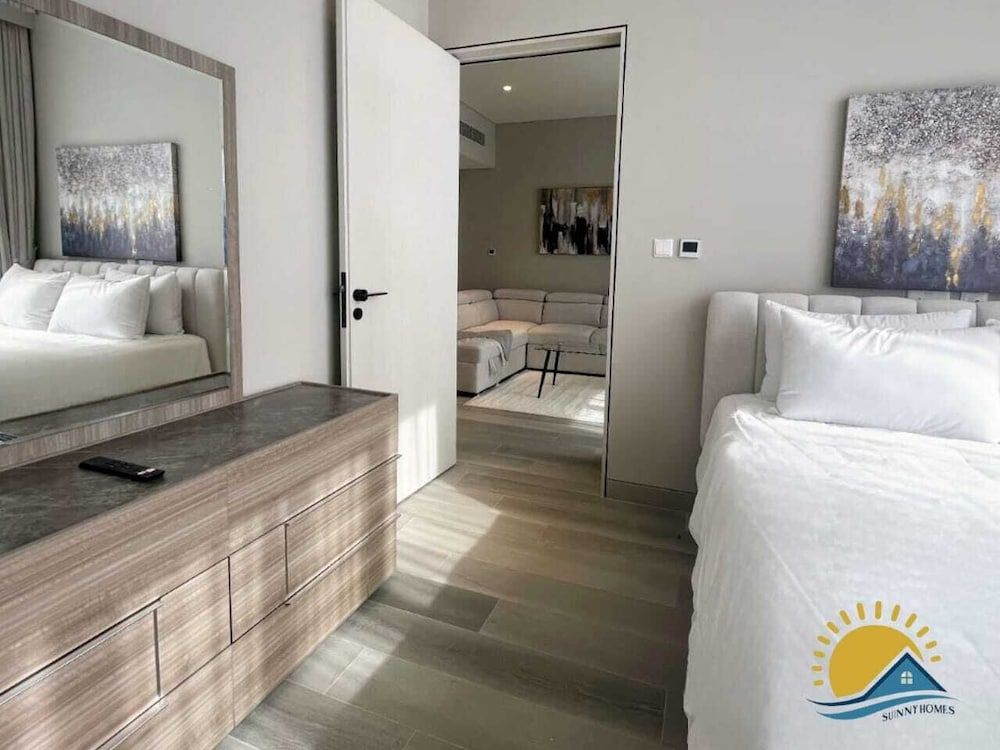 Executive Apartment, 1 King Bed with Sofa bed, Marina View