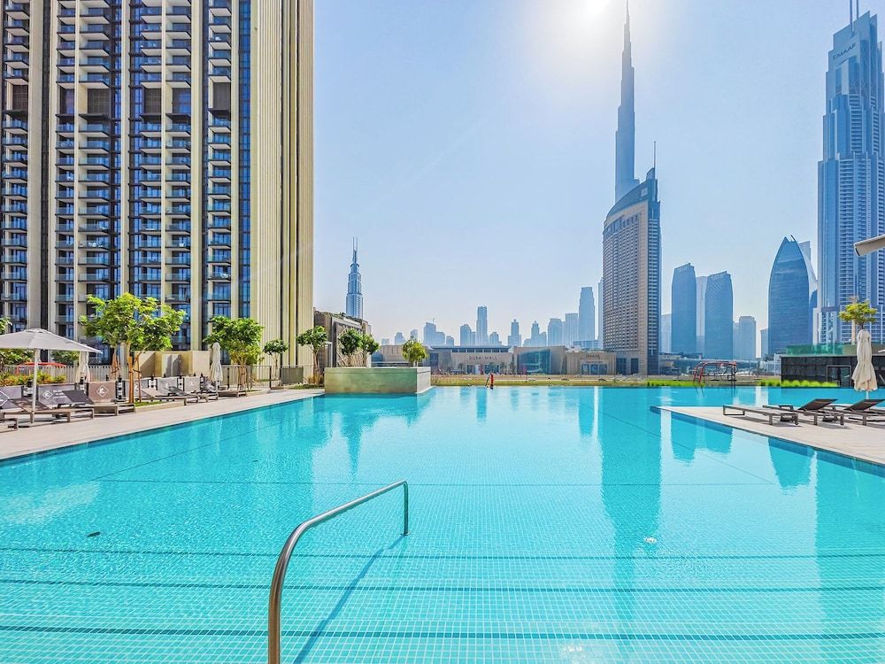 Luxe Condo with Stunning Skyline Views