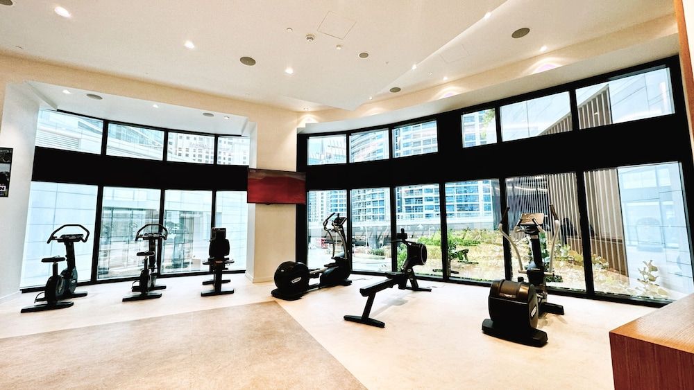 Chic Minimalist 1BR in Address JBR