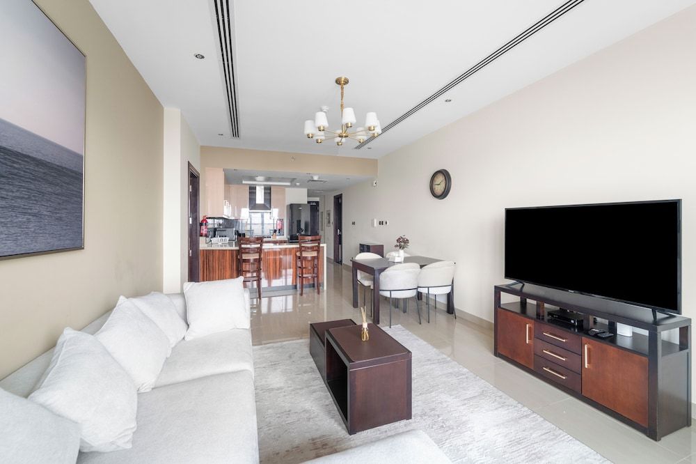 Elite Downtown Residences
