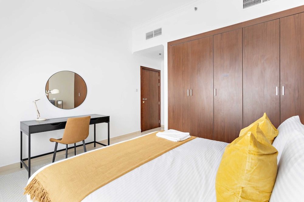 Design Apartment, 1 King Bed, Balcony