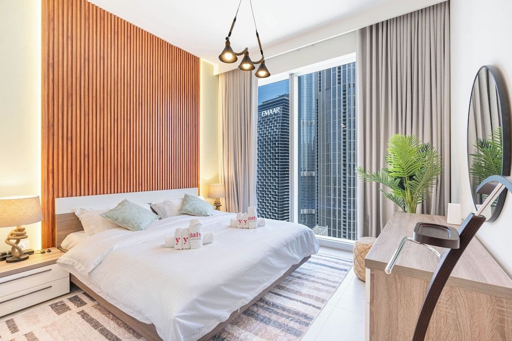 Luxury Apartment, 3 Bedrooms, City View, Tower