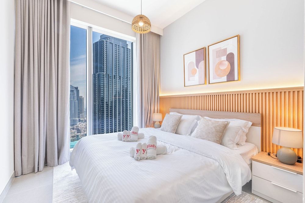 Lux 3BHK Burj Khalifa & fountain view