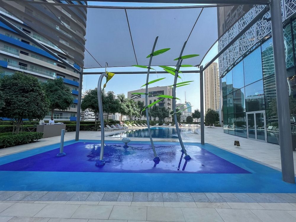 Czechin - Address Fountain Views Residencies