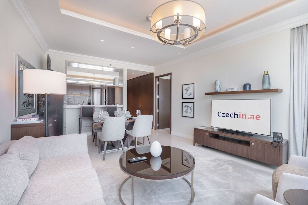 Czechin - Address Fountain Views Residencies