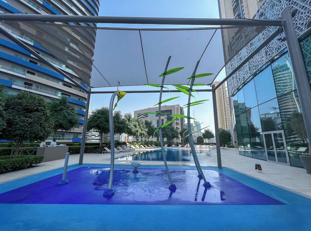 Czechin - Address Fountain Views Residencies
