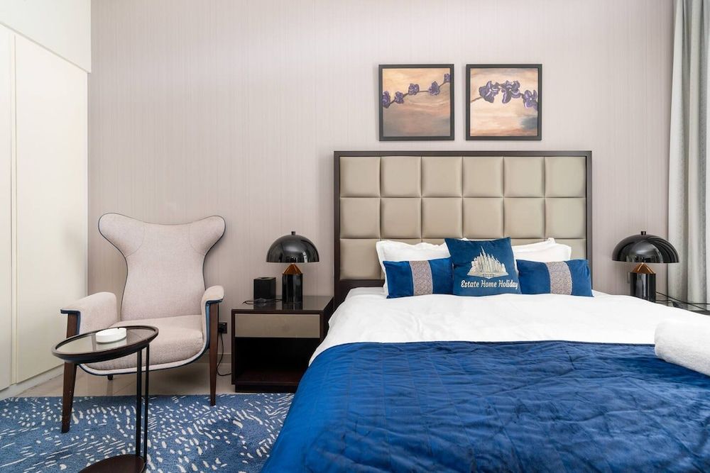 Design Studio, 1 King Bed, Balcony, City View