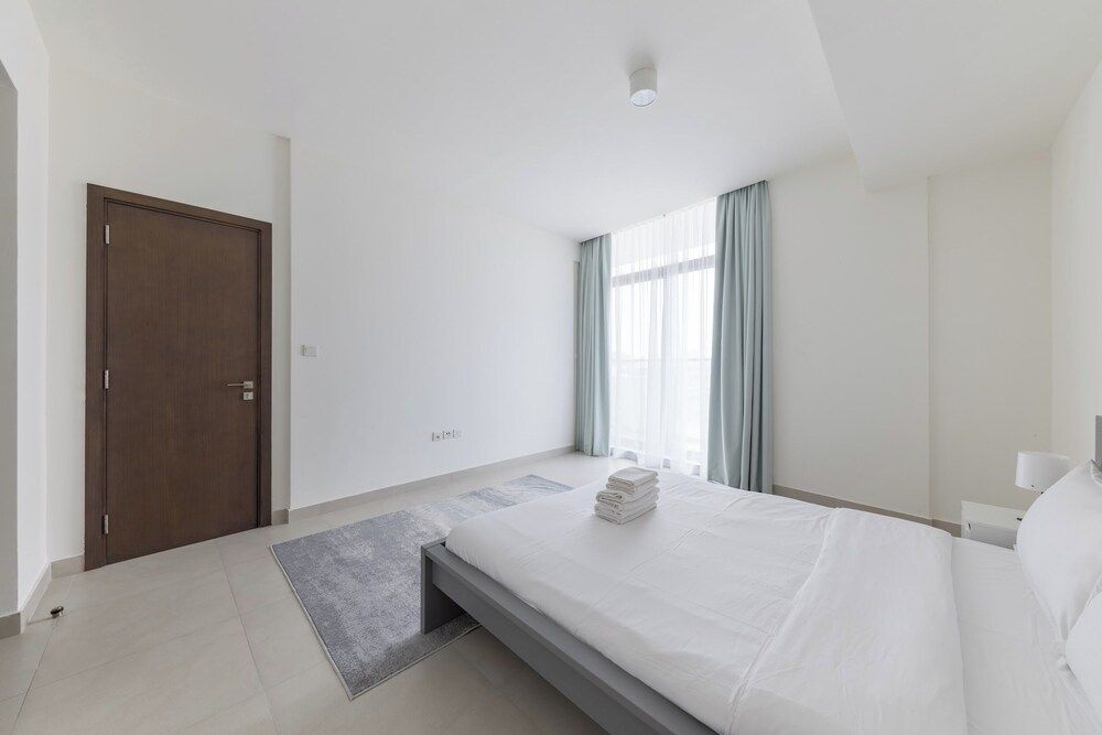 Comfort Apartment, Balcony, City View