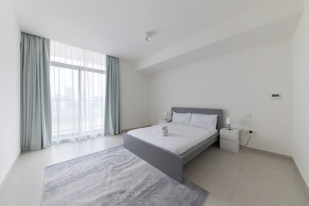 Comfort Apartment, Balcony, City View