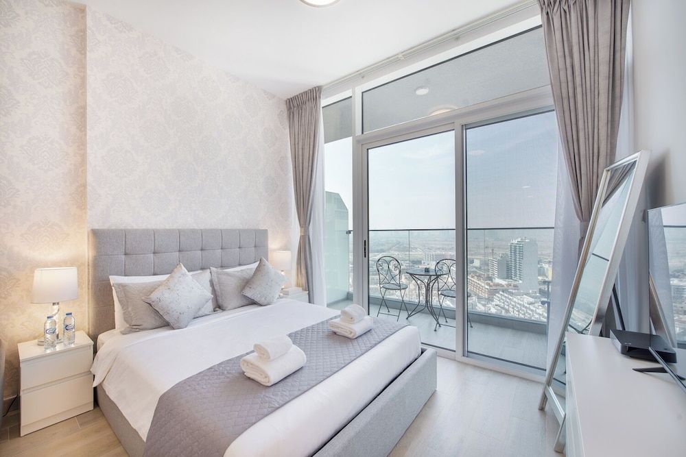 Beautiful Views From 30th Floor 2BD JVC