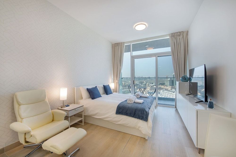 Beautiful Views From 30th Floor 2BD JVC