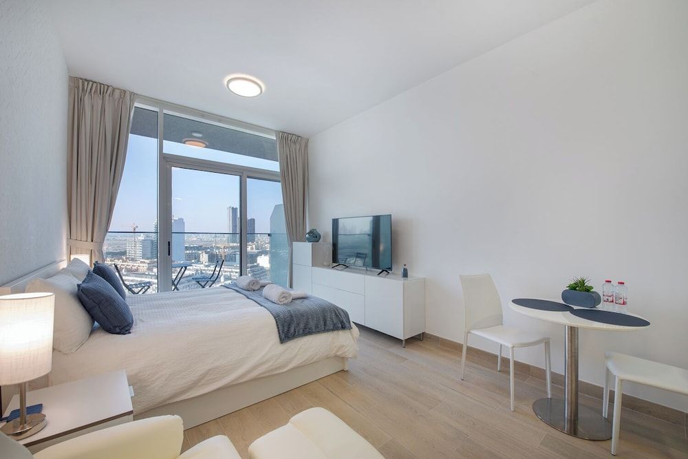 Beautiful Views From 30th Floor 2BD JVC