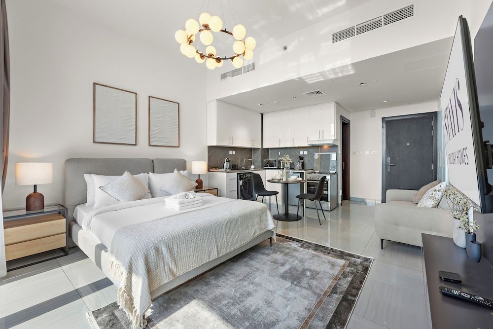 Stylish Suite Studio In JVC Apartment, Balcony, City View 2