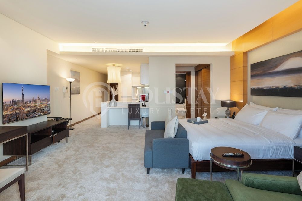 family studio @downtown , direct access to dubai mall