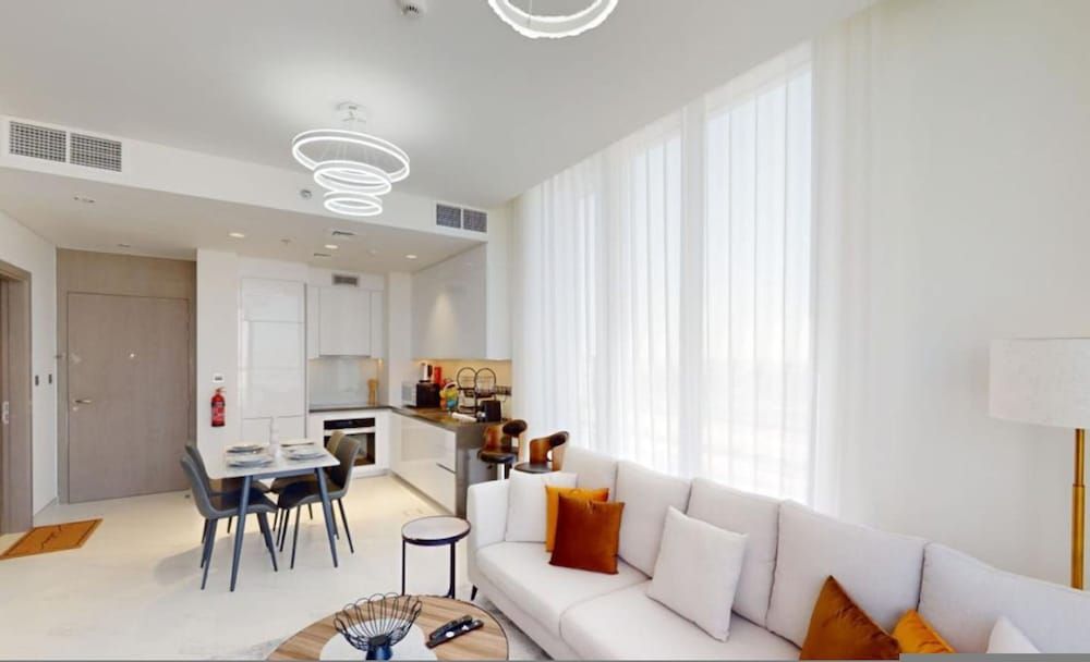Luxury District One Residences - Elegant 1 Bedroom