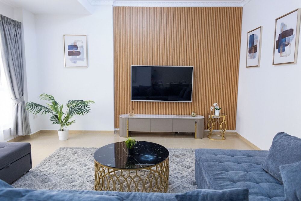 HAPPY SEASON I Shams apartment