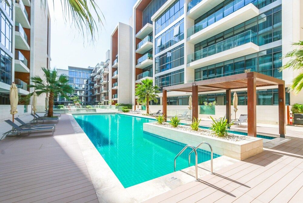 Unwind in Style Grand 2BR Citywalk B12