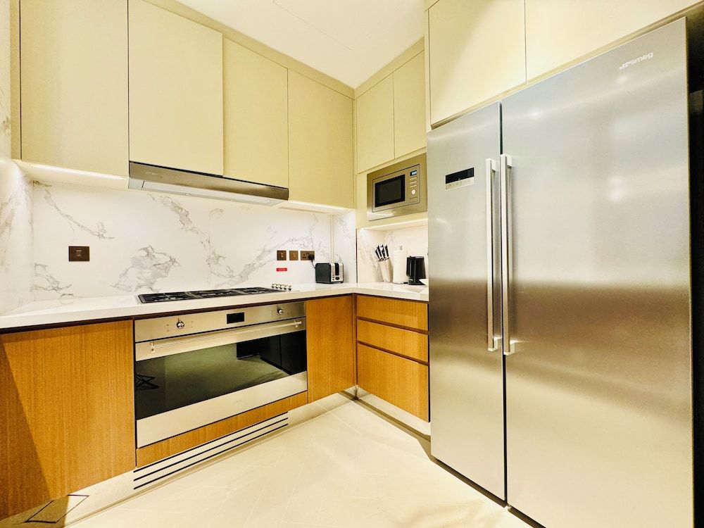Venduras - 3BR At Address Opera