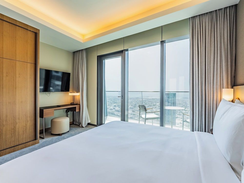 Elegant Apt with Prime Burj Khalifa View