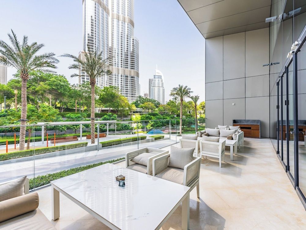Elegant Apt with Prime Burj Khalifa View