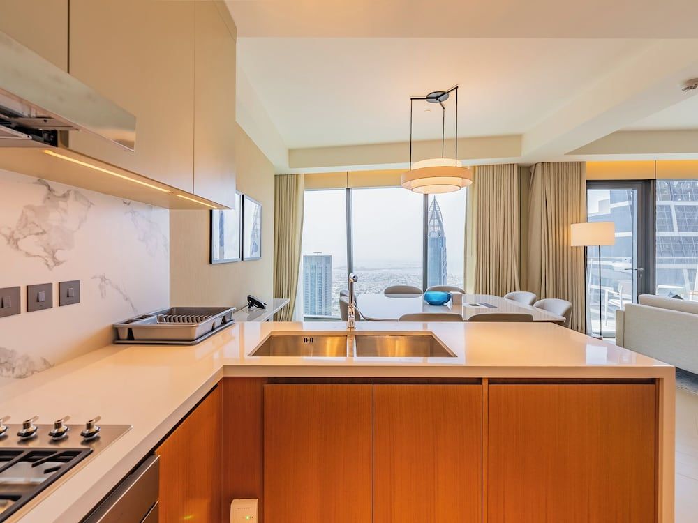 Elegant Apt with Prime Burj Khalifa View