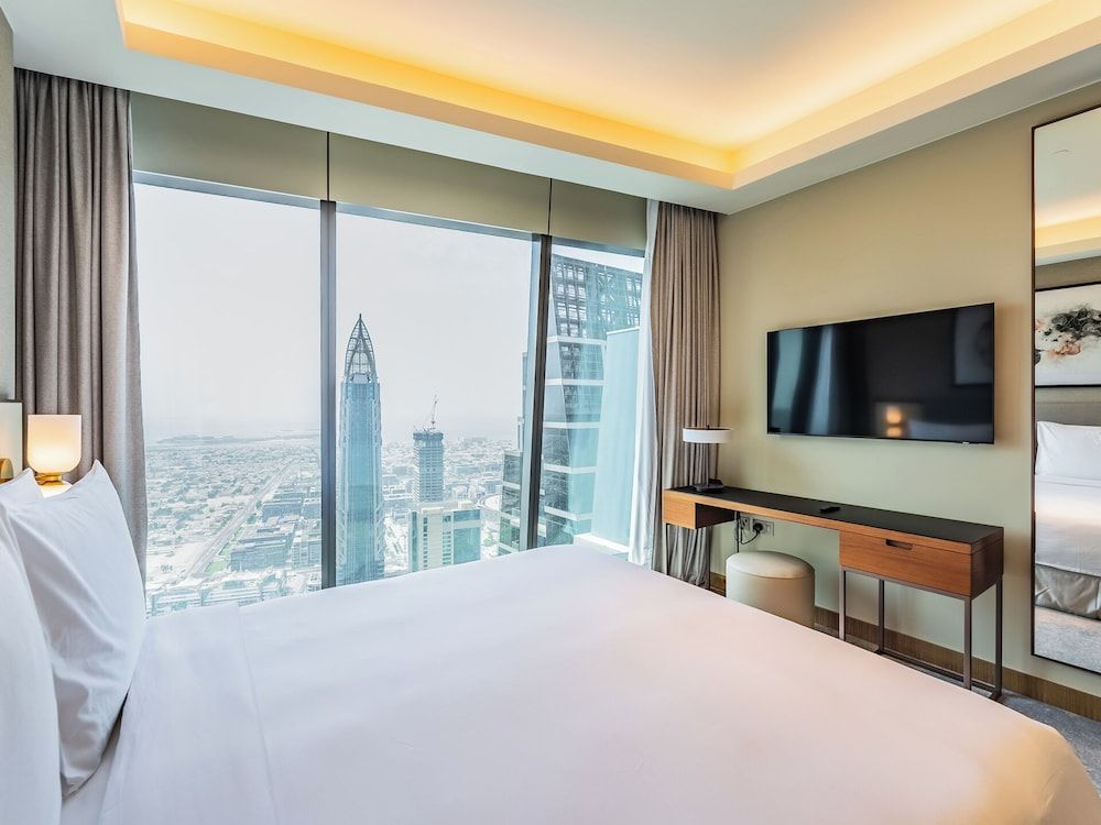 Elegant Apt with Prime Burj Khalifa View