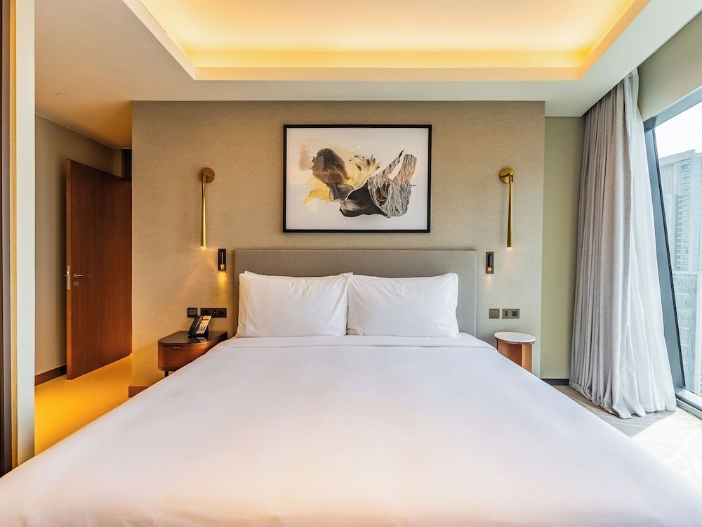 Elegant Apt with Prime Burj Khalifa View