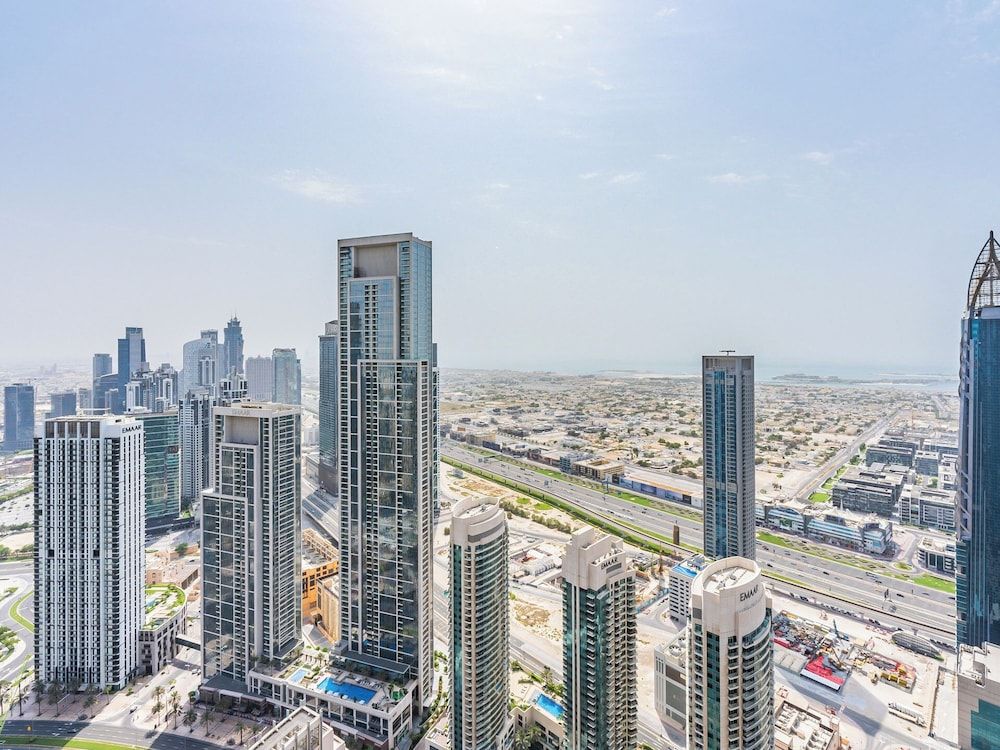 Elegant Apt with Prime Burj Khalifa View